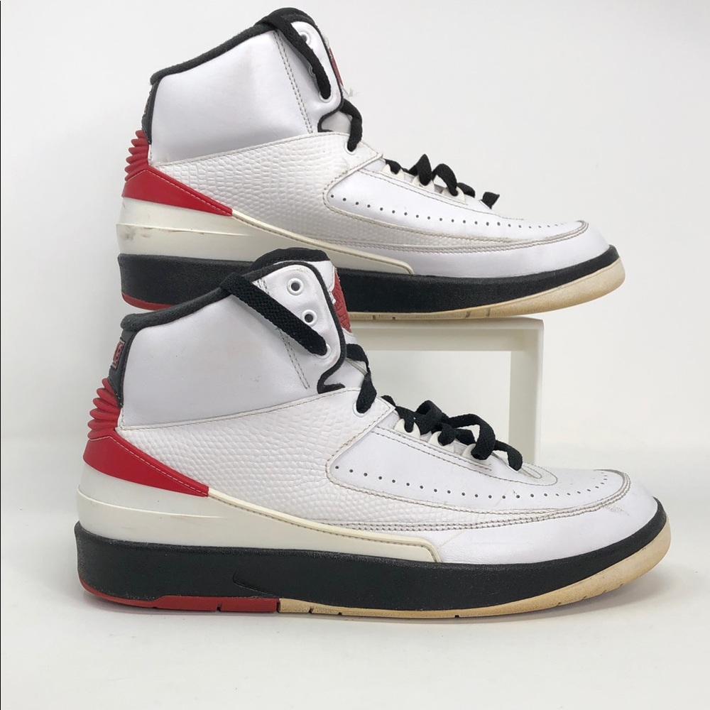 Nike Air Jordan 2 Retro Mid Chicago DX2454-106 Men’s Sneakers - Size 9.5